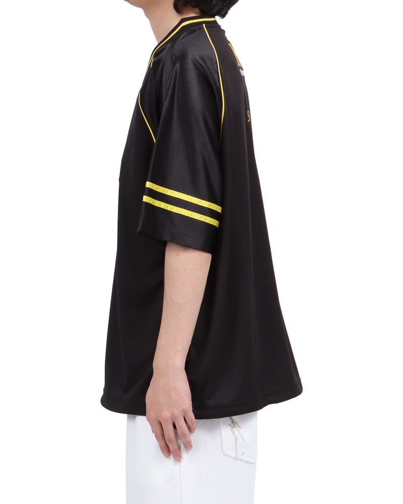 ブラック：173cm63kg(Lサイズ着用)