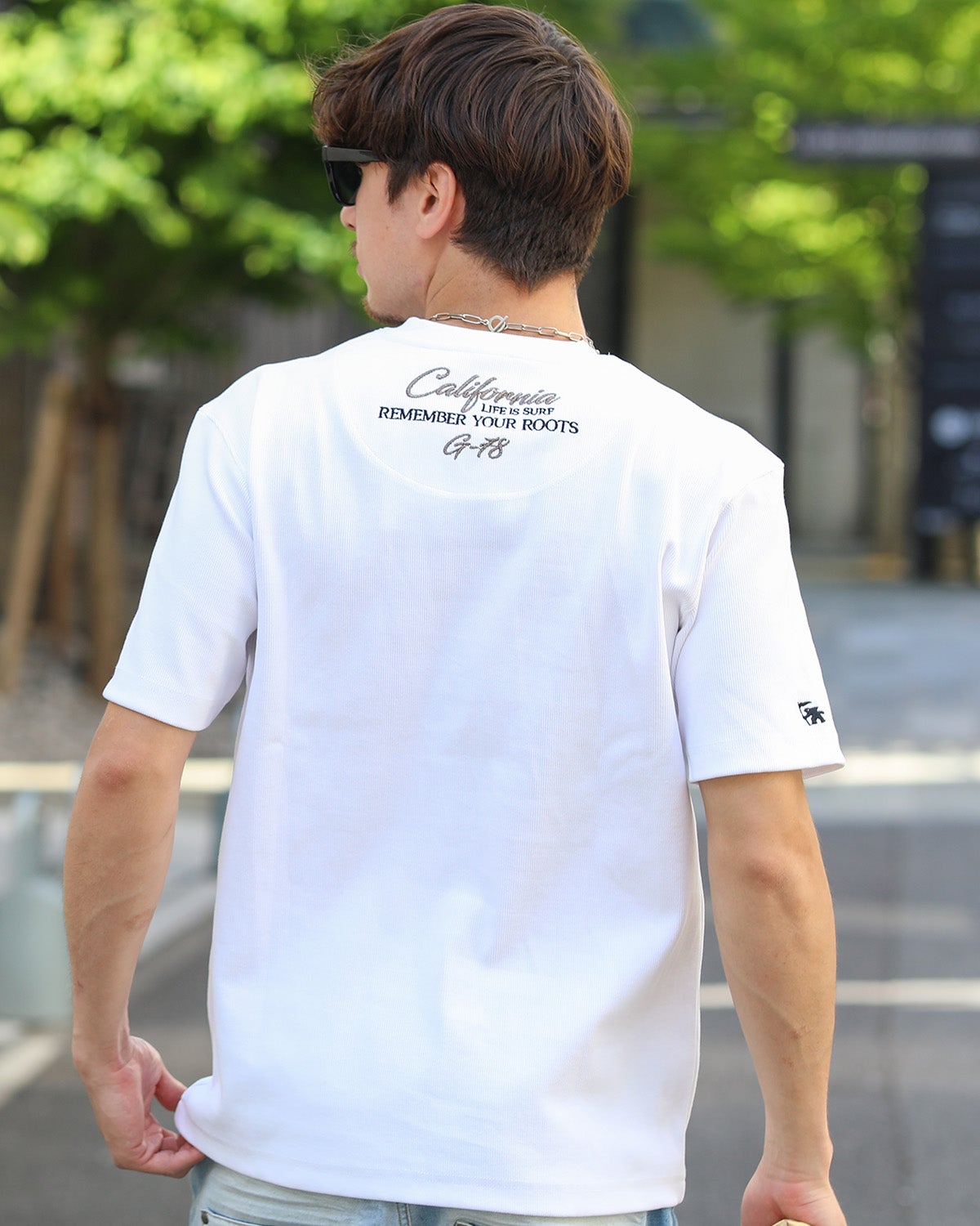 ホワイト：180cm/70kg(Lサイズ着用)