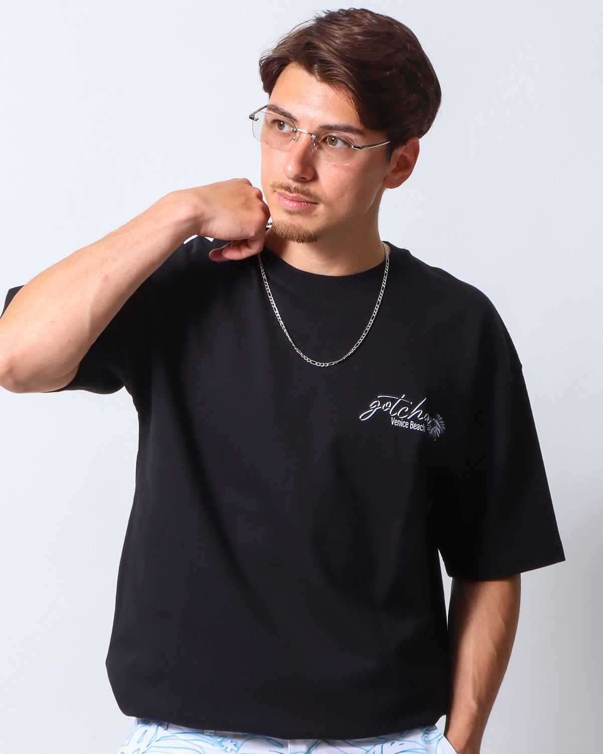 ブラック：180cm/70kg(Lサイズ着用)