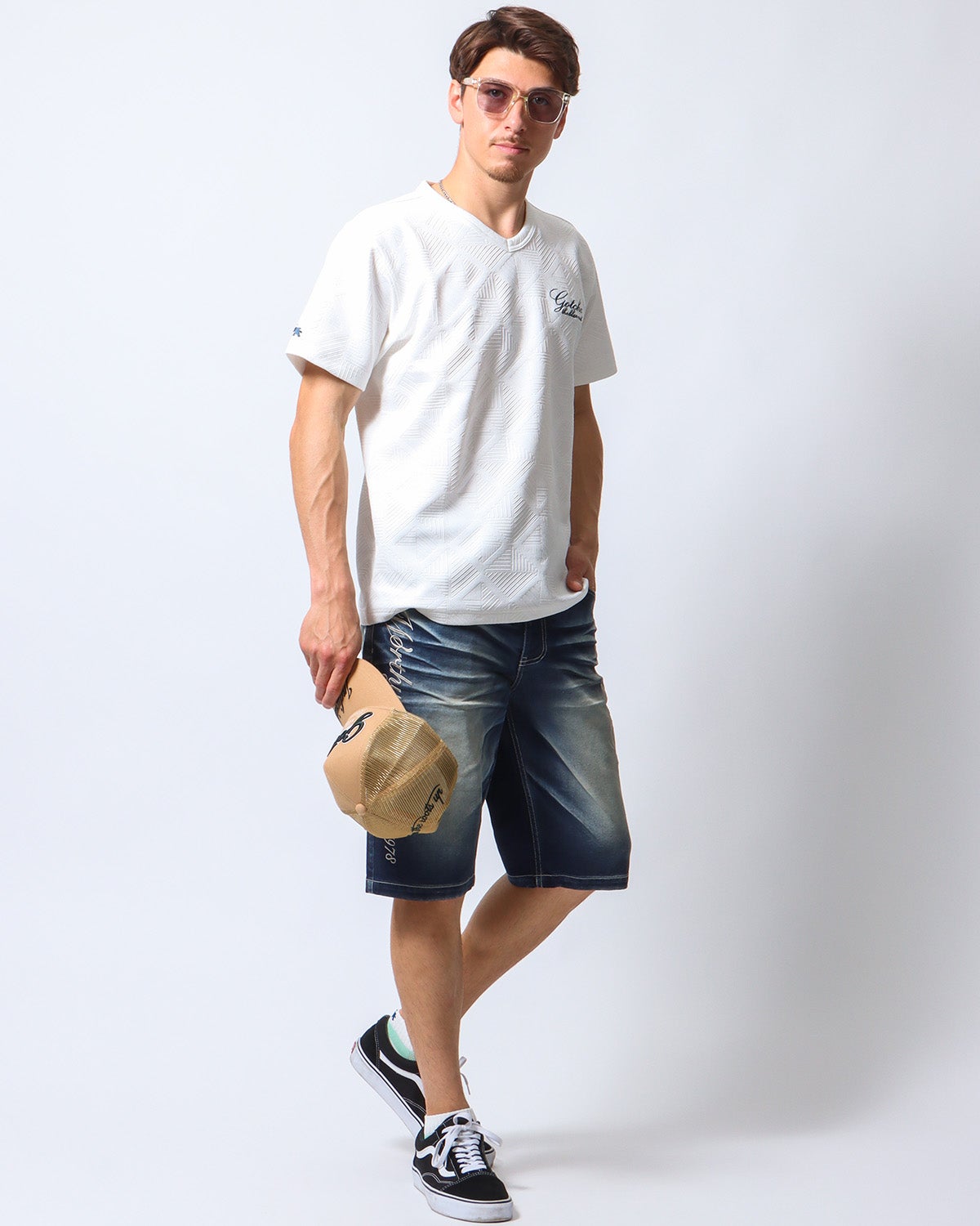 ホワイト：180cm/70kg(Lサイズ着用)
