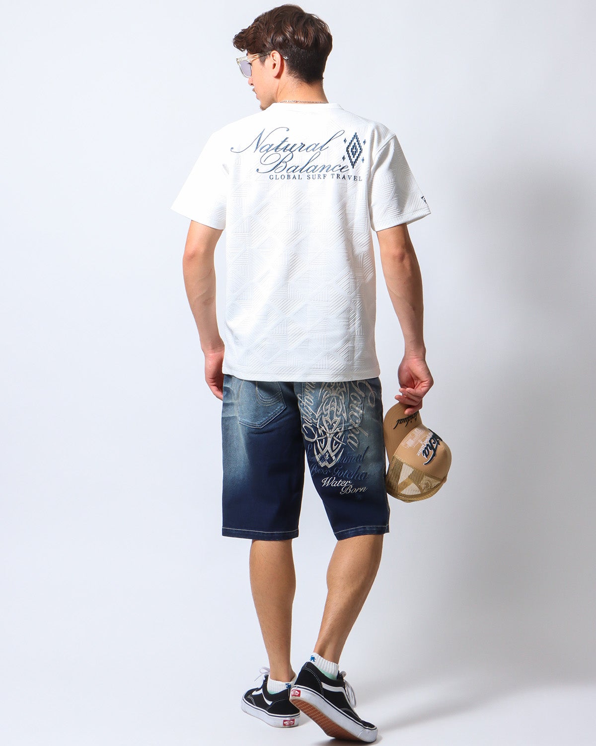 ホワイト：180cm/70kg(Lサイズ着用)