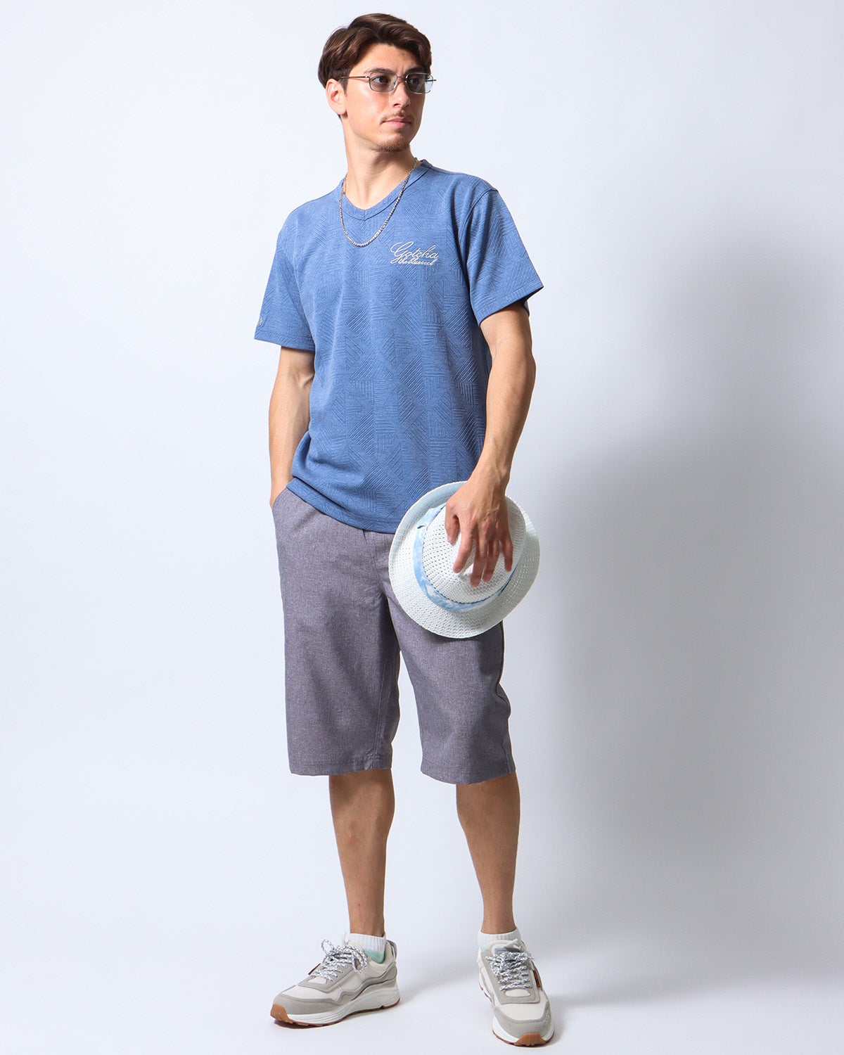 ブルー：180cm/70kg(Lサイズ着用)
