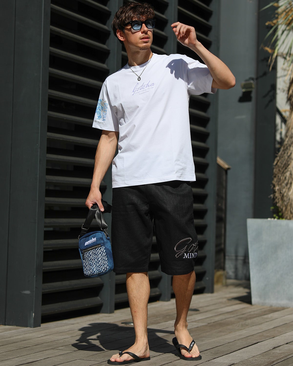 ホワイト：180cm/70kg(Lサイズ着用)