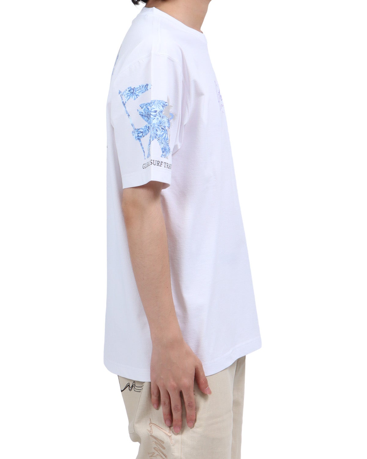 ホワイト：173cm63kg(Lサイズ着用)