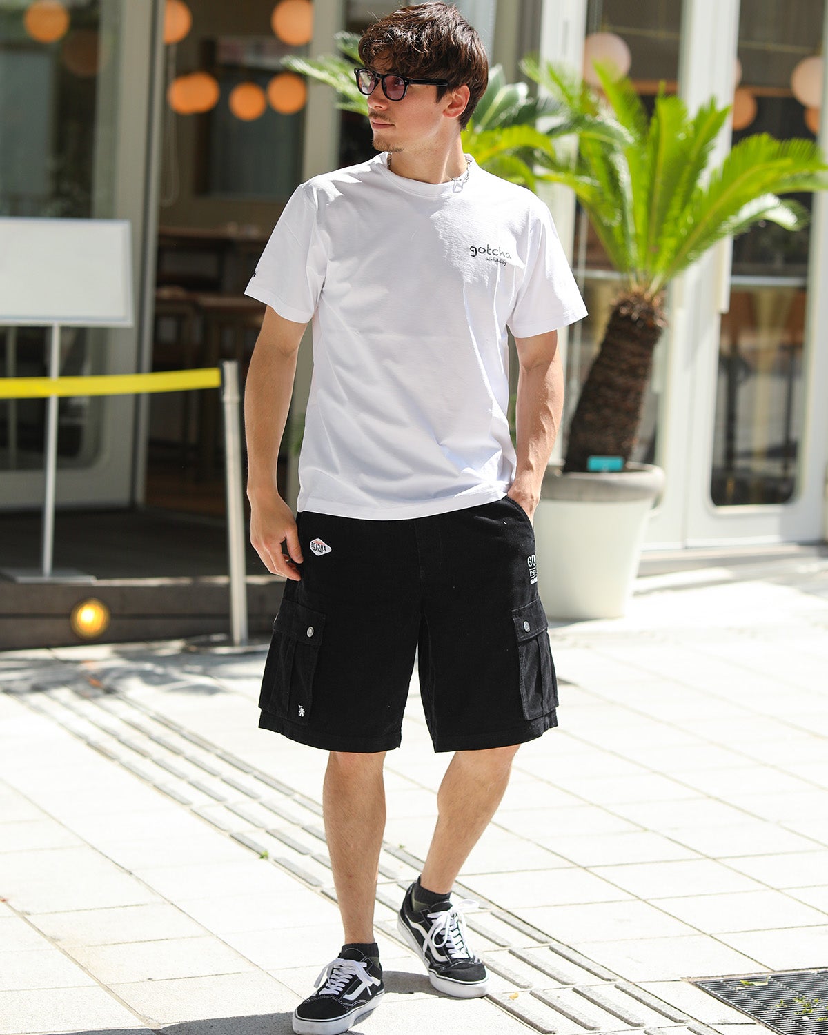 ホワイト：180cm/70kg(Lサイズ着用)