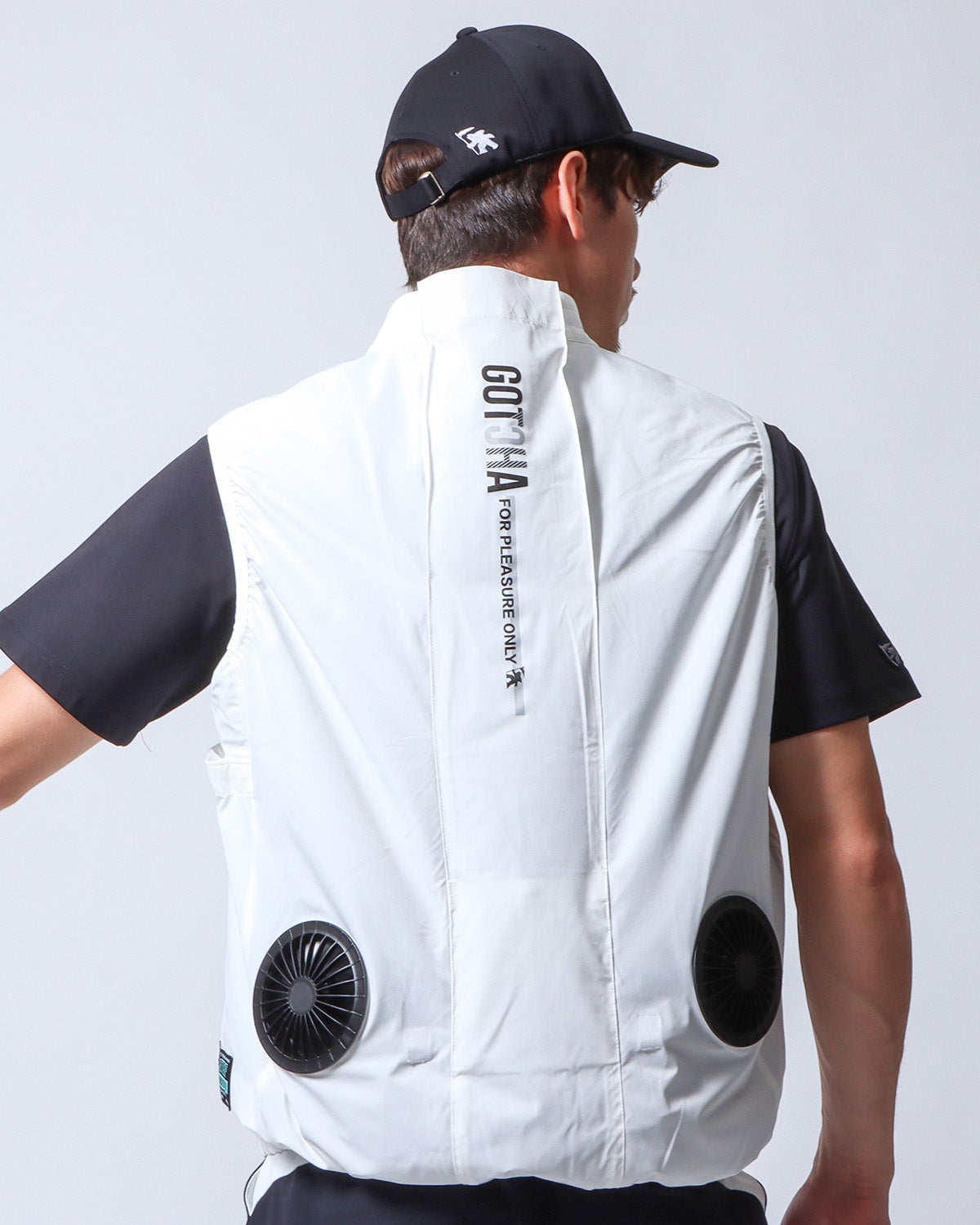 ホワイト：180cm/70kg(Lサイズ着用)