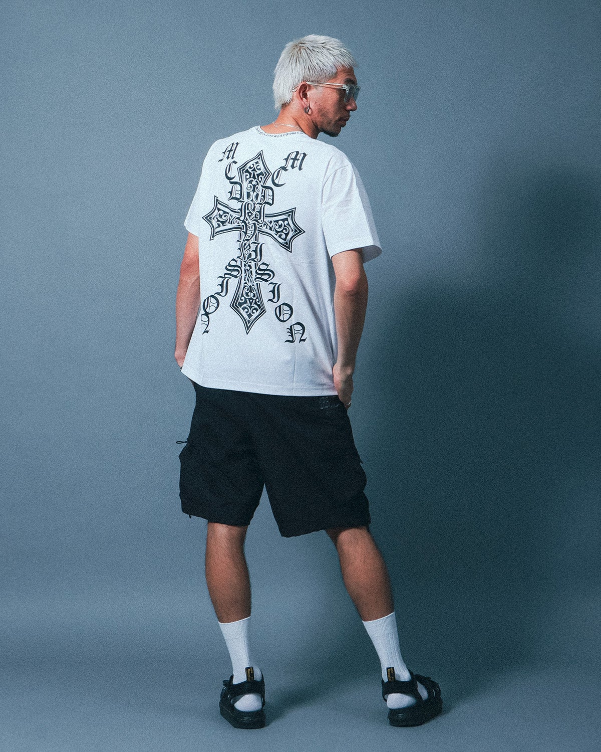ホワイト：183cm(XLサイズ着用)