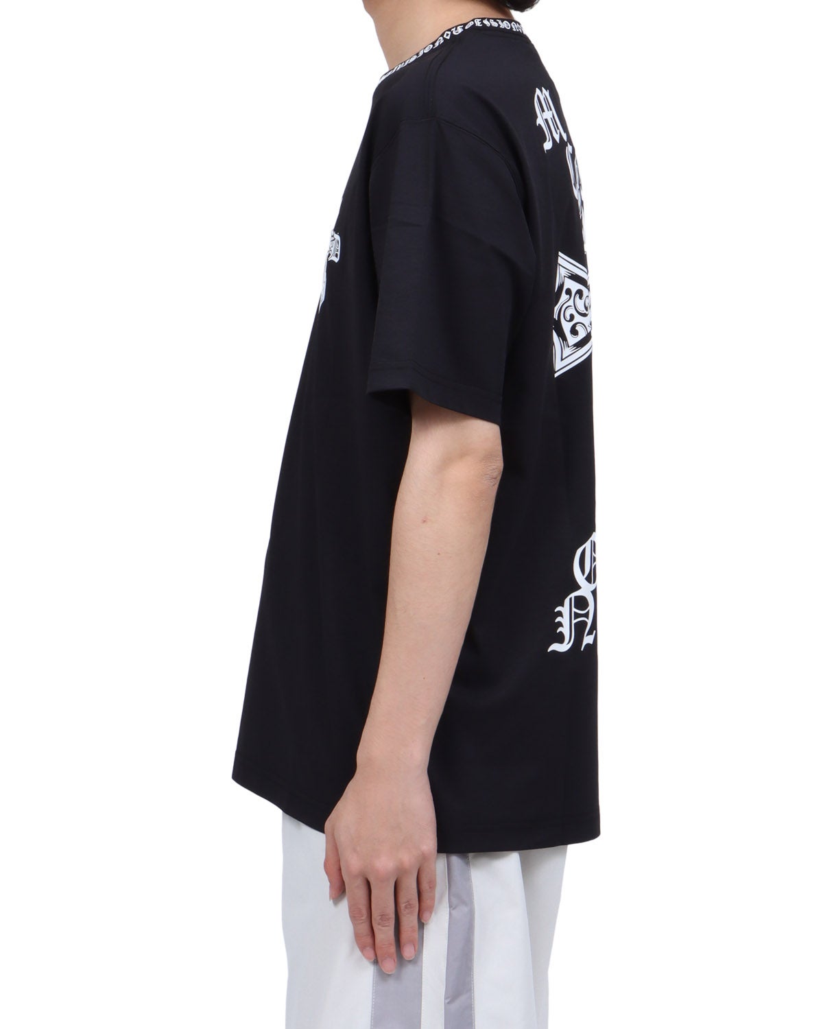 ブラック：173cm63kg(Lサイズ着用)