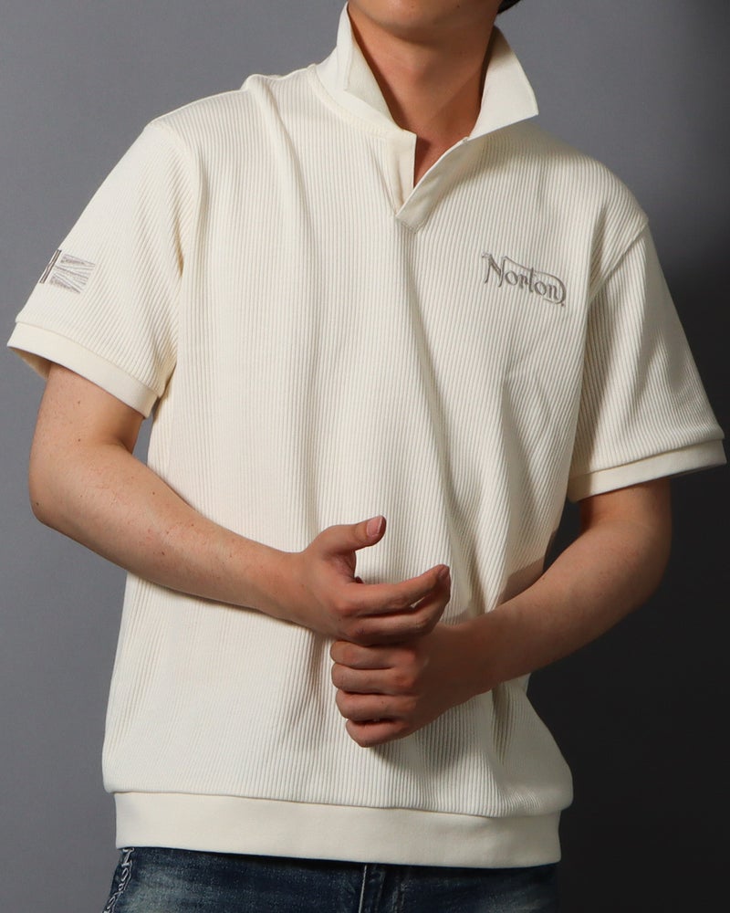 ホワイト：178cm/75kg(Lサイズ着用)