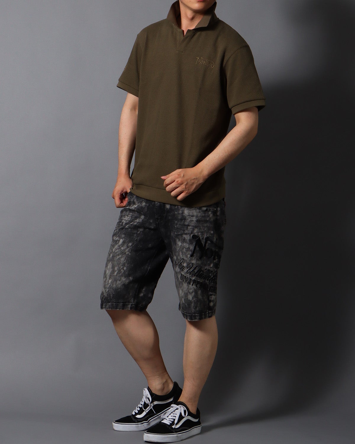 カーキ：178cm/75kg(Lサイズ着用)
