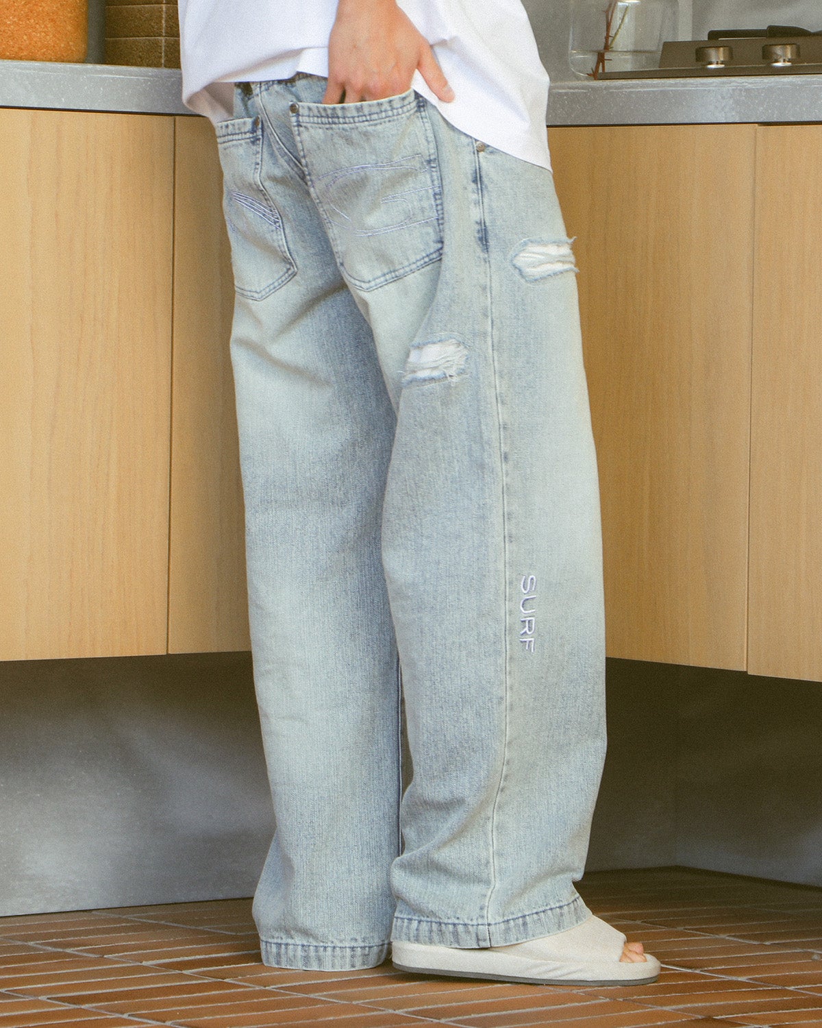 ブリーチ：175cm66kg(Mサイズ着用)
