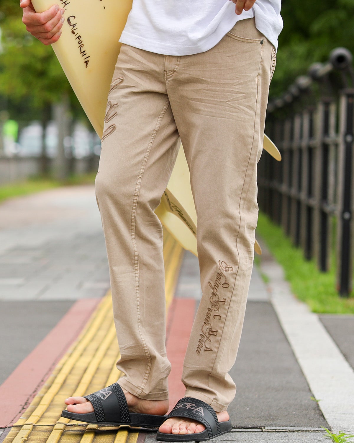 ベージュ：183cm/70kg(Lサイズ着用)