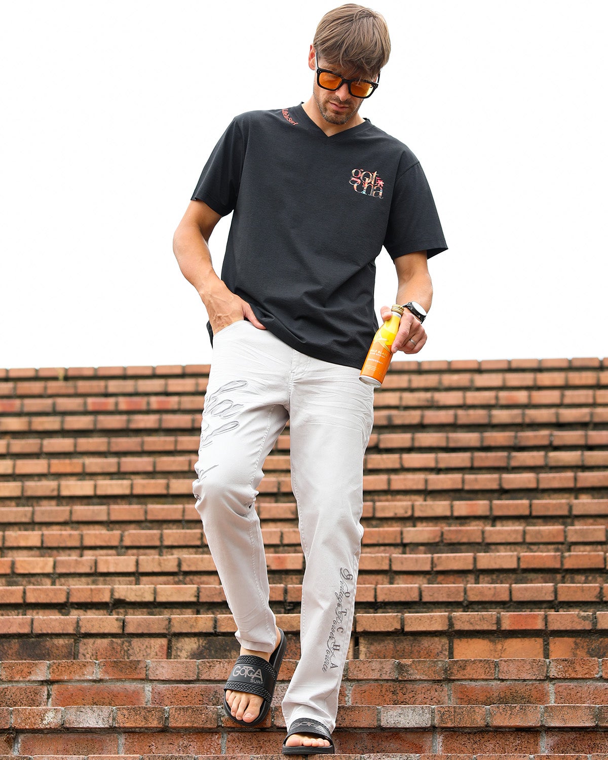 ライトグレー：183cm/70kg(Lサイズ着用)
