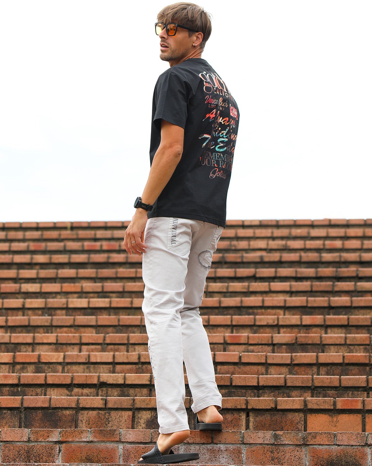 ライトグレー：183cm/70kg(Lサイズ着用)