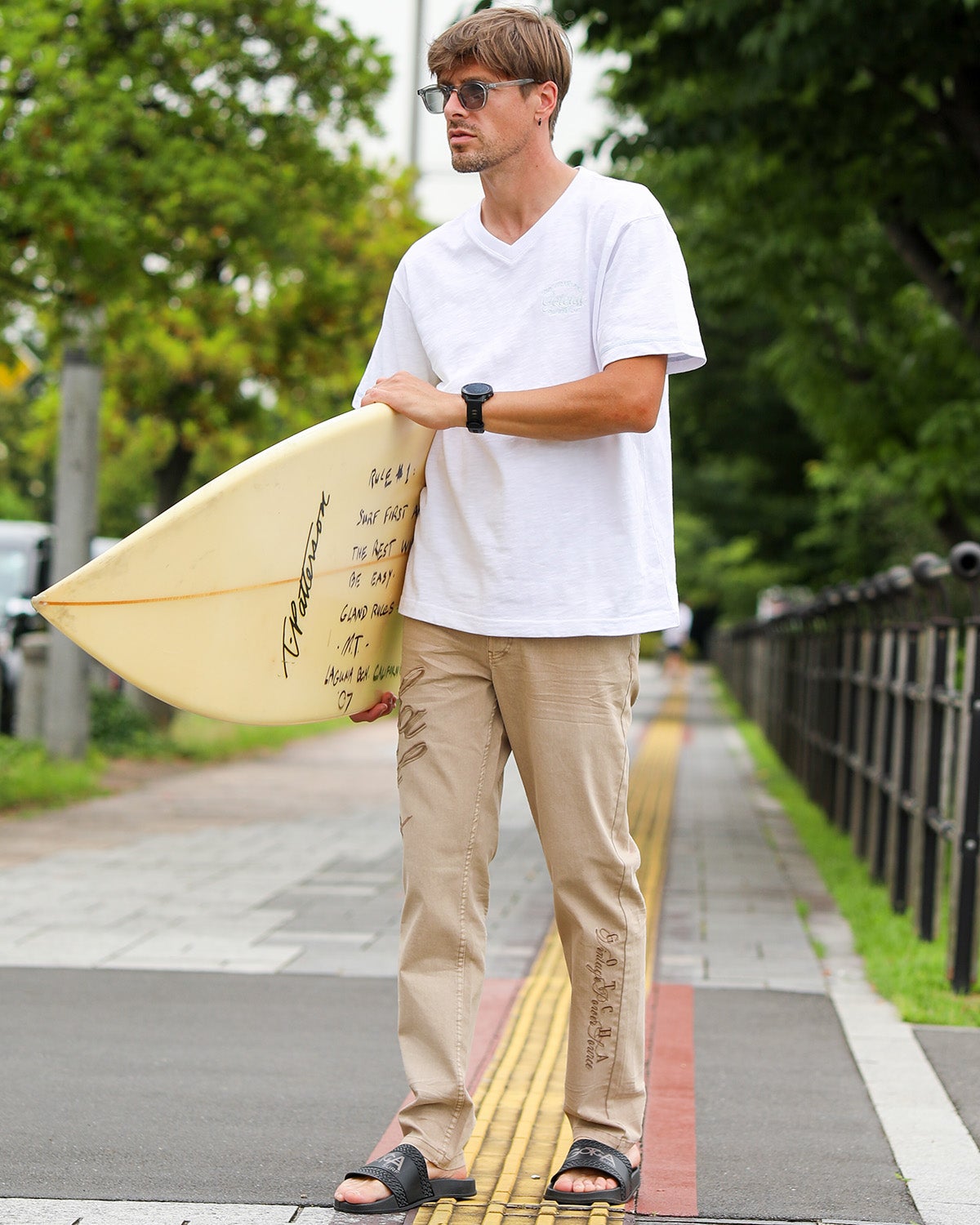ベージュ：183cm/70kg(Lサイズ着用)