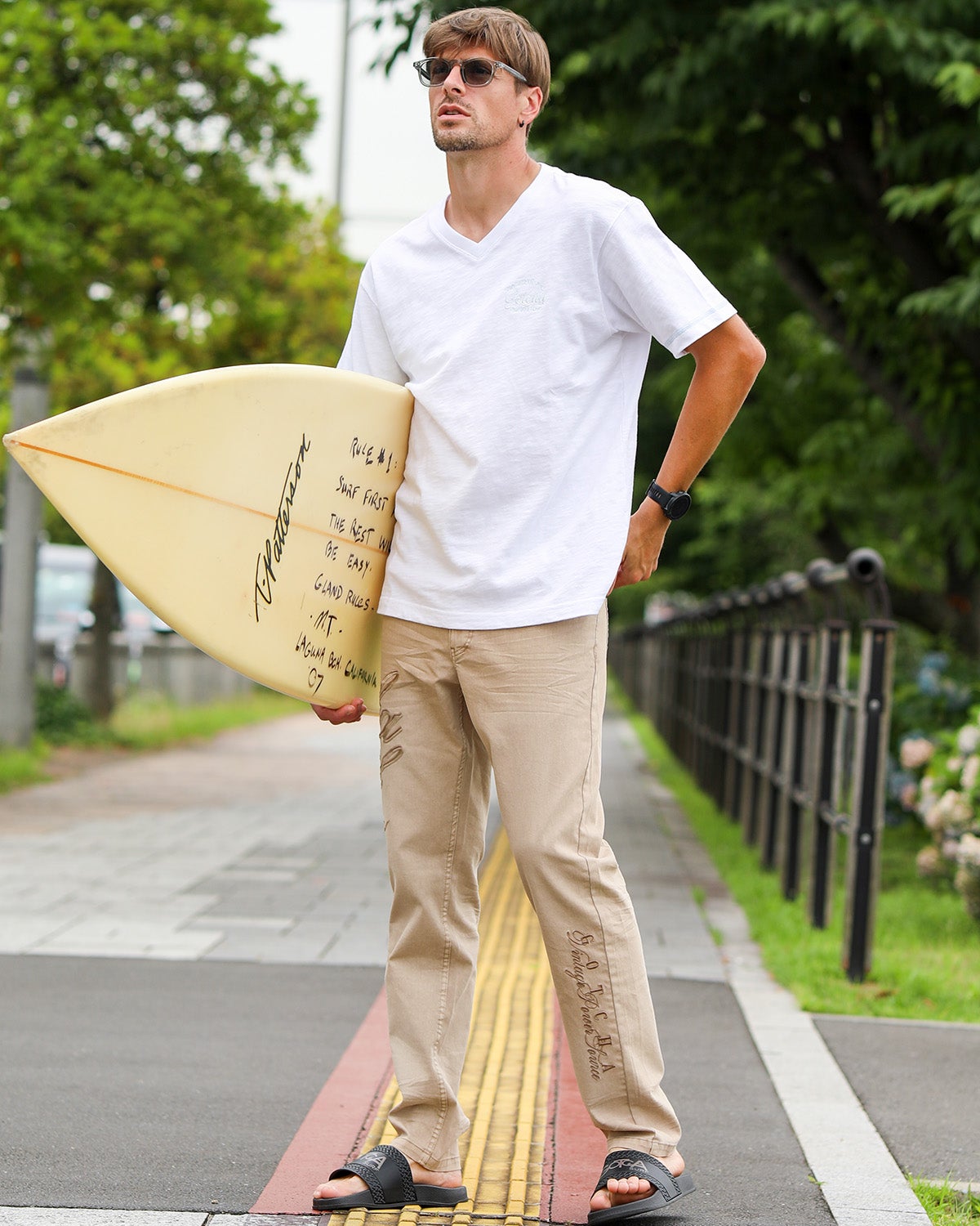 ベージュ：183cm/70kg(Lサイズ着用)