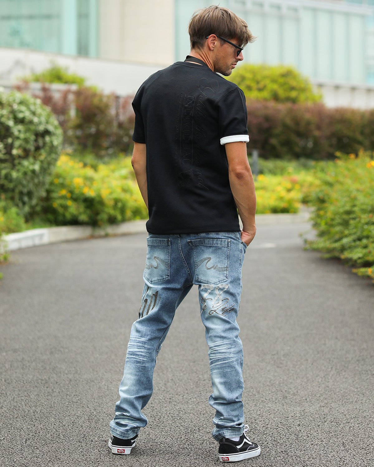 ブリーチ：183cm/70kg(Lサイズ着用)