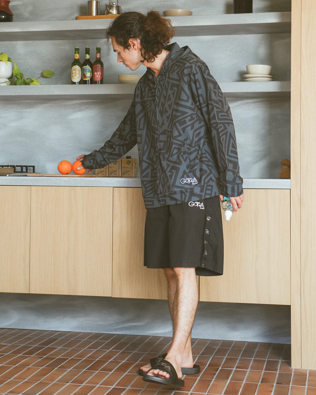 チャコール：175cm/66kg(XLサイズ着用)