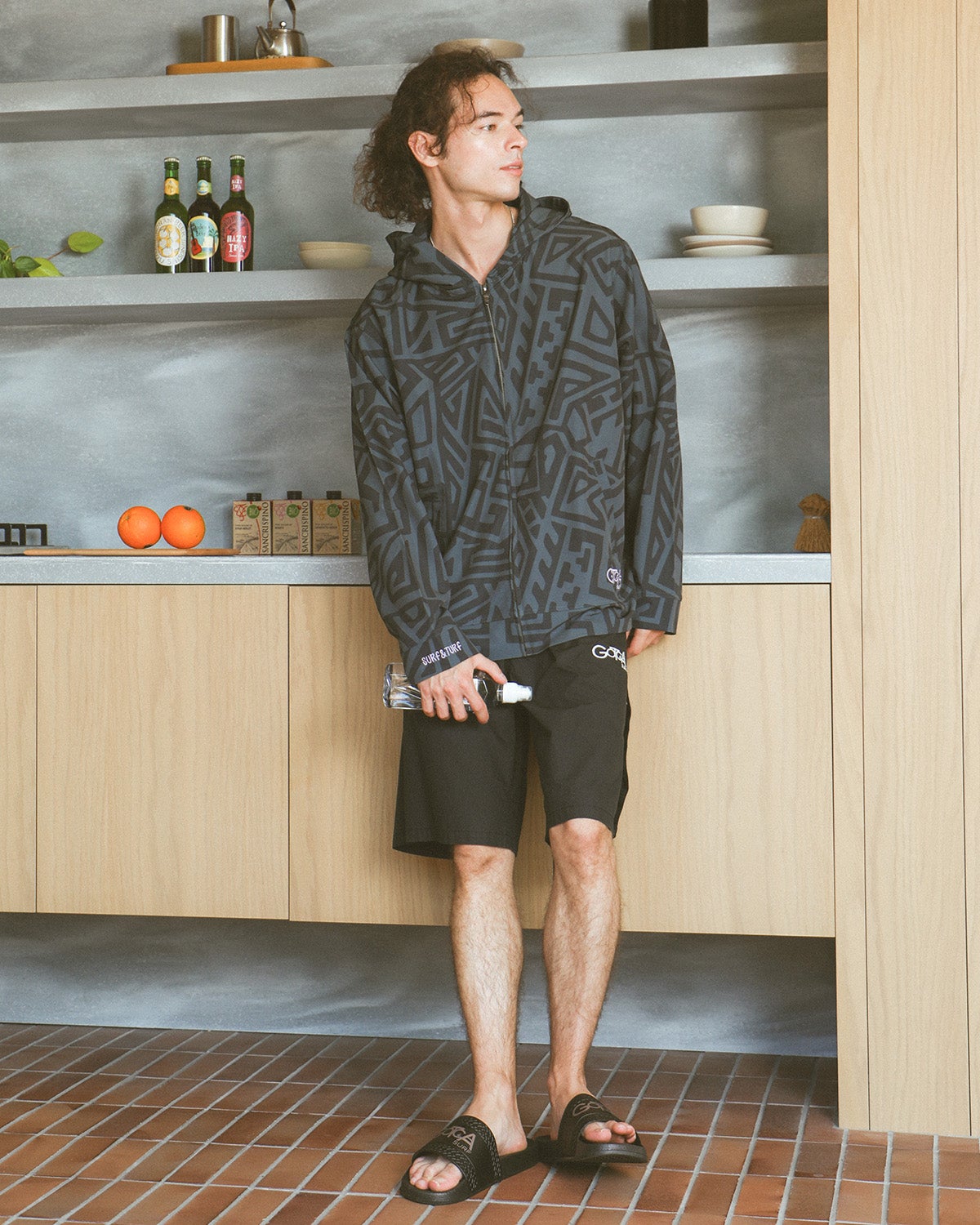 チャコール：175cm/66kg(XLサイズ着用)