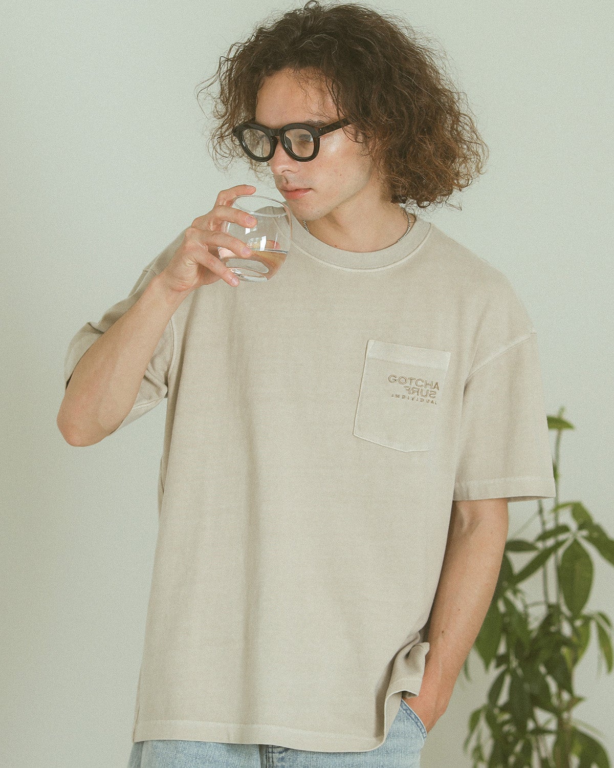 ベージュ：175cm/66kg(XLサイズ着用)