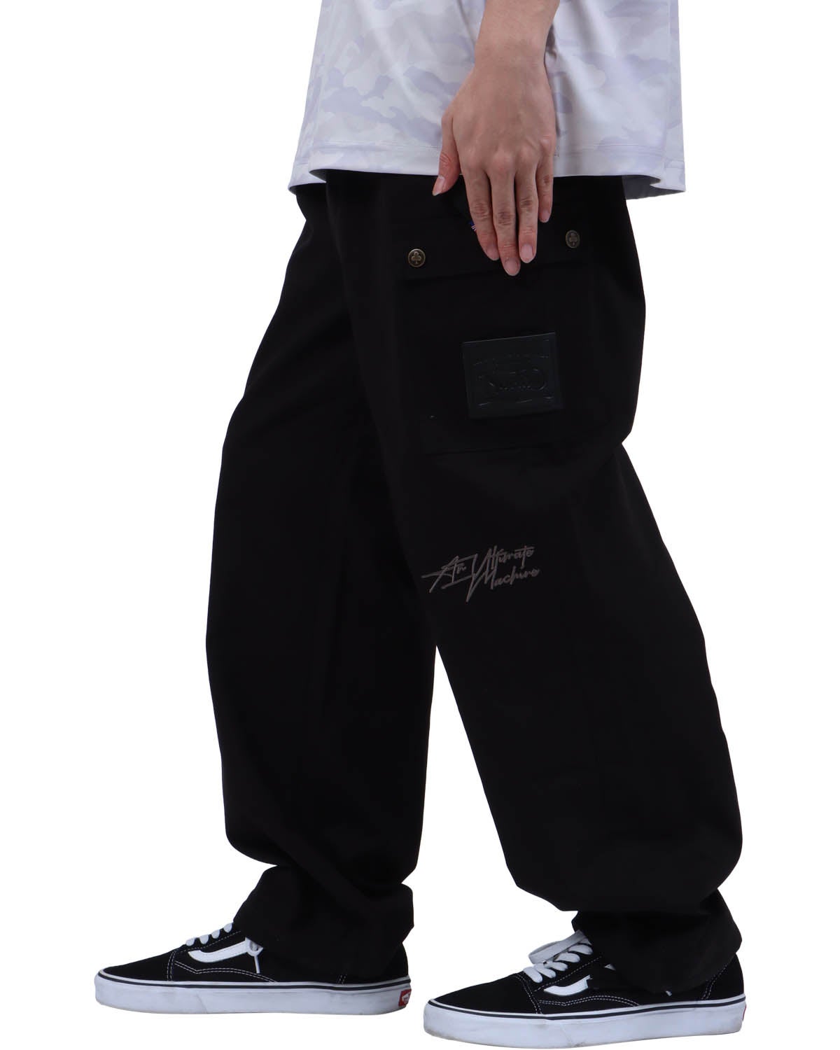 ブラック：173cm63kg(Lサイズ着用)