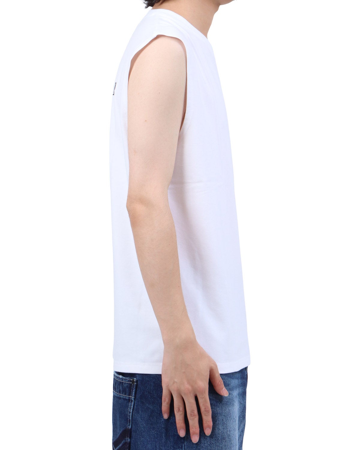 ホワイト：173cm63kg(Lサイズ着用)