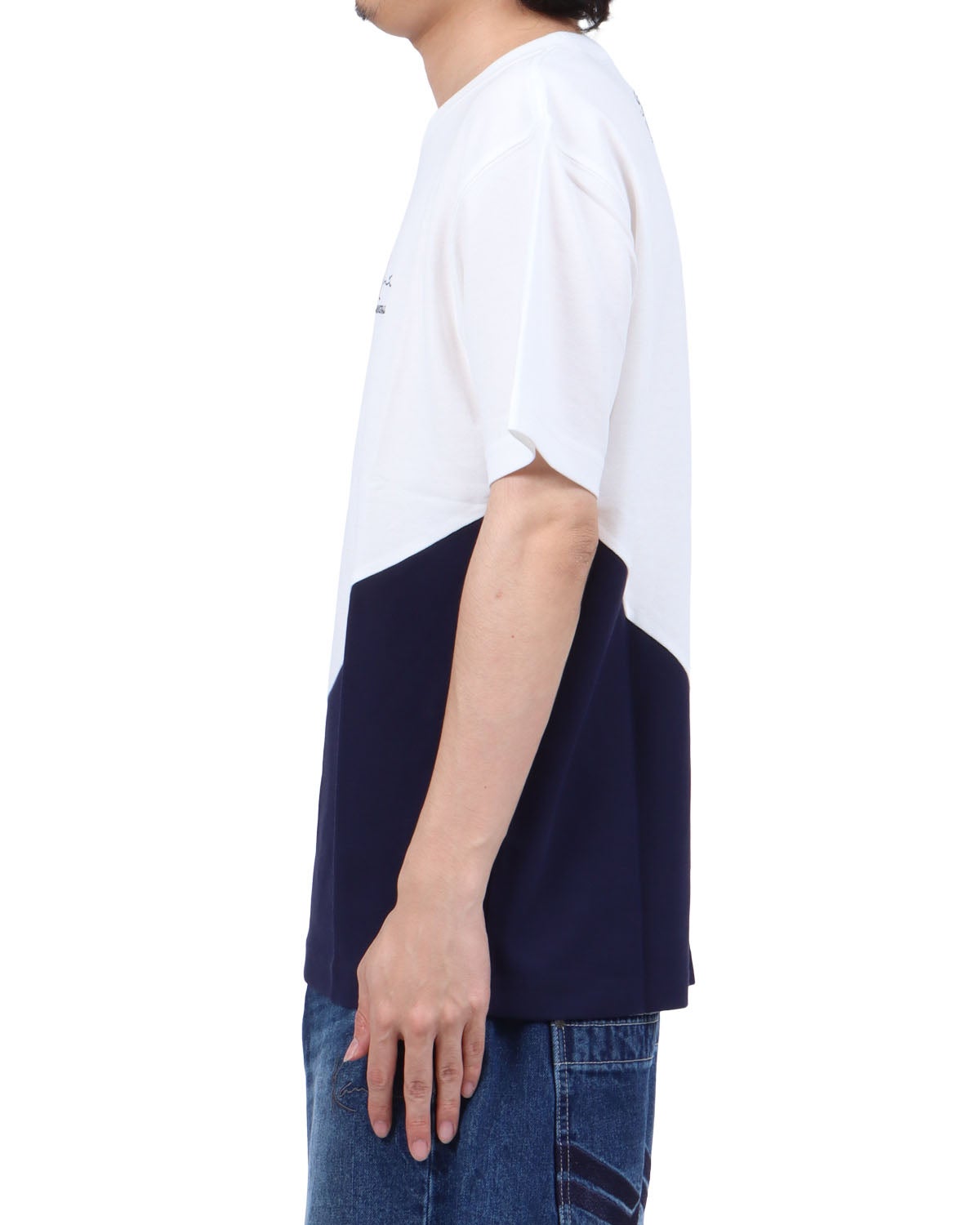 ホワイト：173cm63kg(Lサイズ着用)