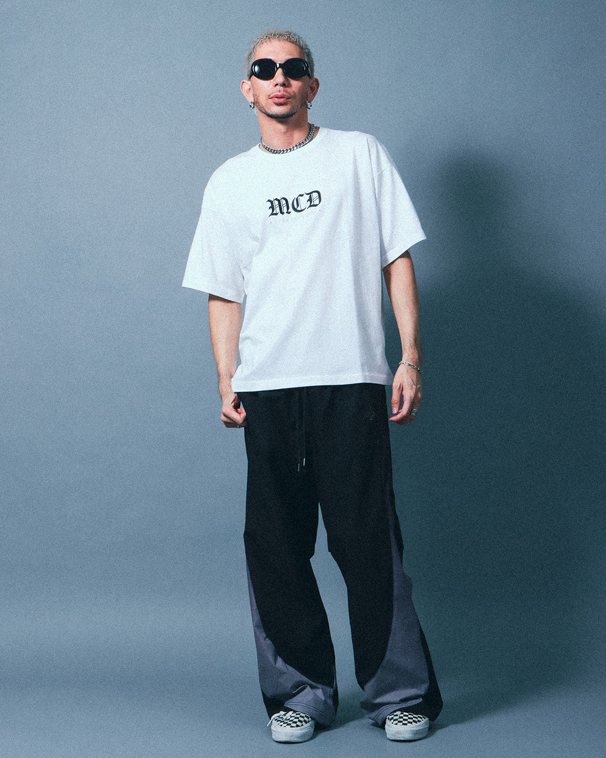 ホワイト：183cm(Lサイズ着用)
