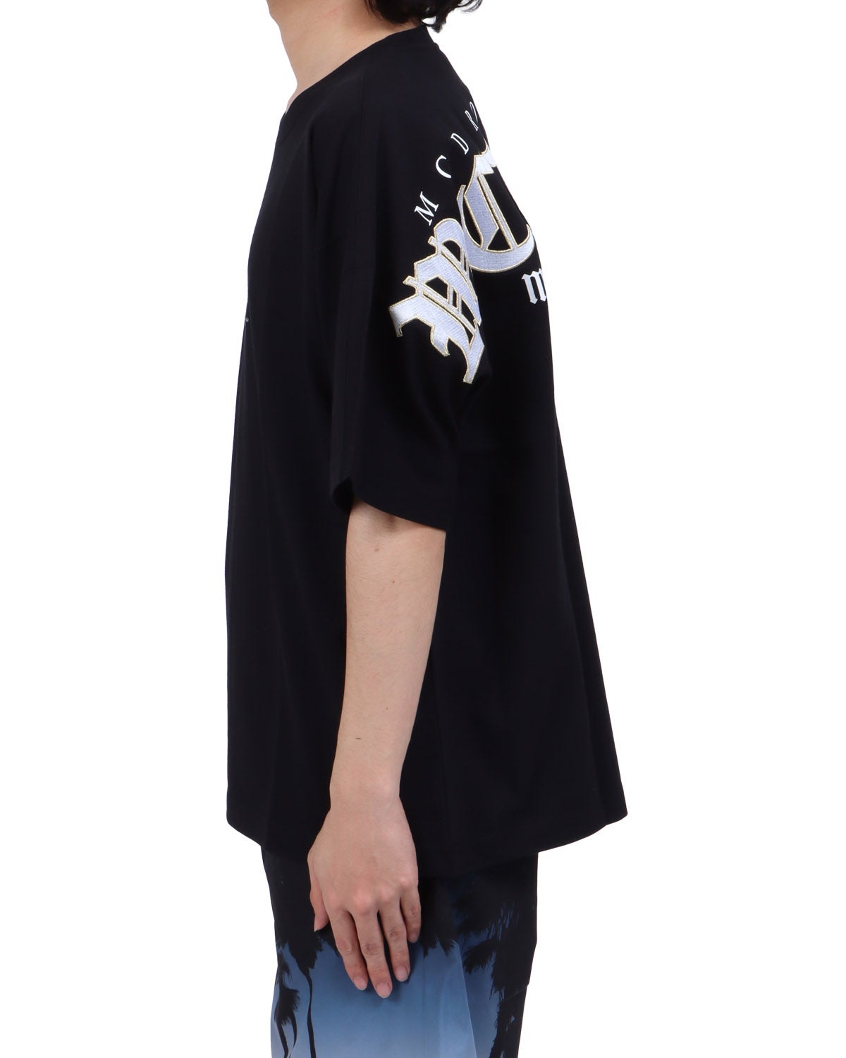 ブラック：173cm63kg(Lサイズ着用)
