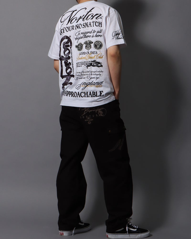 ホワイト：178cm/75kg(Lサイズ着用)
