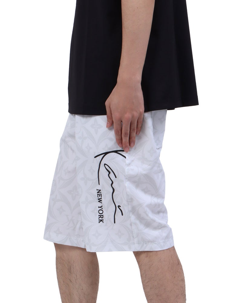 ホワイト：173cm63kg(Lサイズ着用)