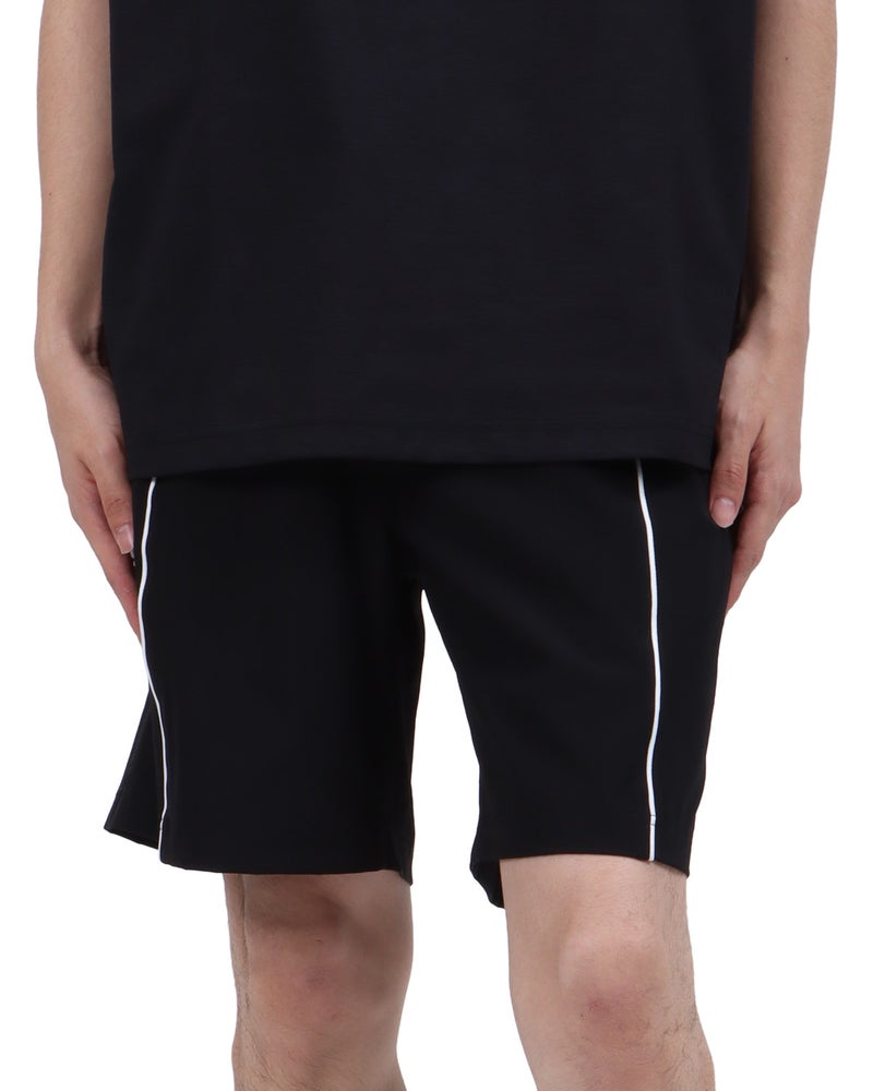 ブラック：173cm63kg(Lサイズ着用)
