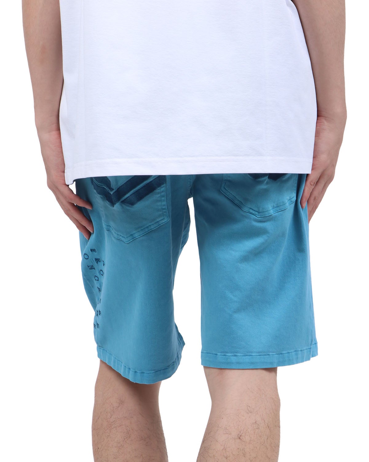 ブルー：173cm63kg(Lサイズ着用)