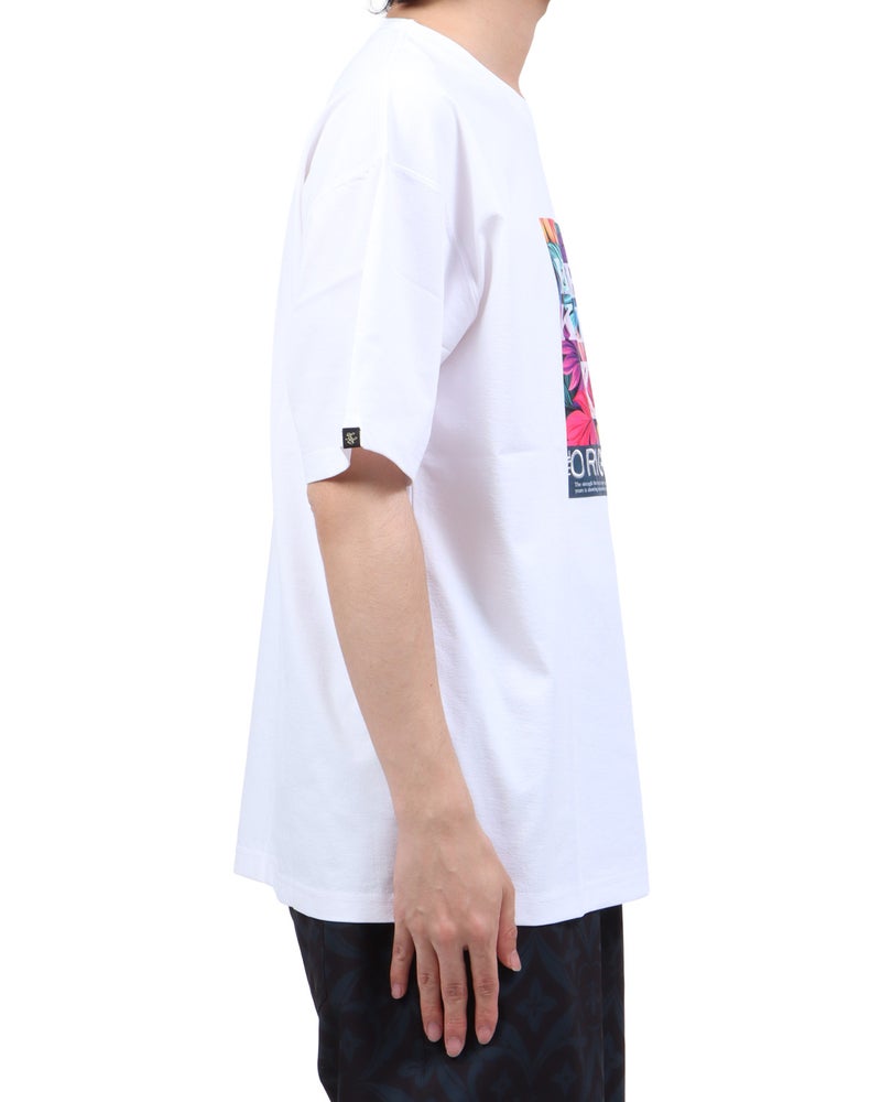 ホワイト：173cm63kg(Lサイズ着用)