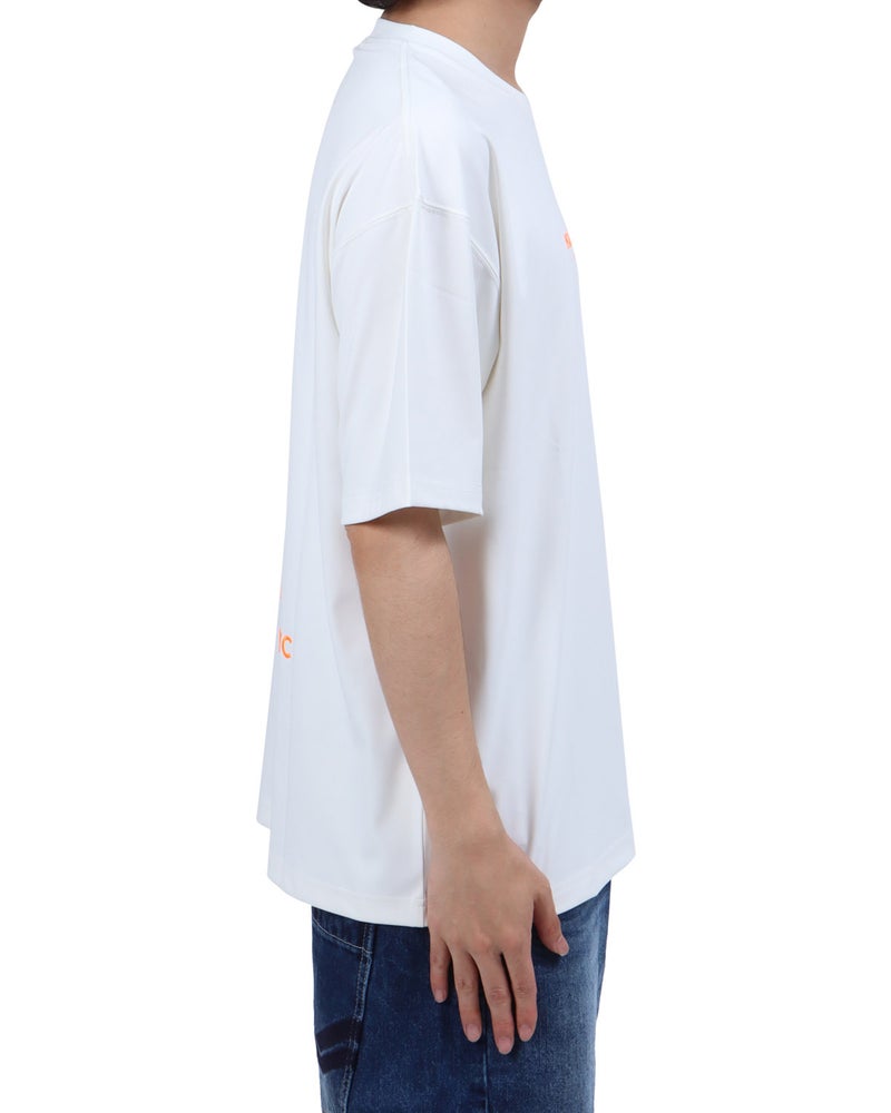 ホワイト：173cm63kg(Lサイズ着用)