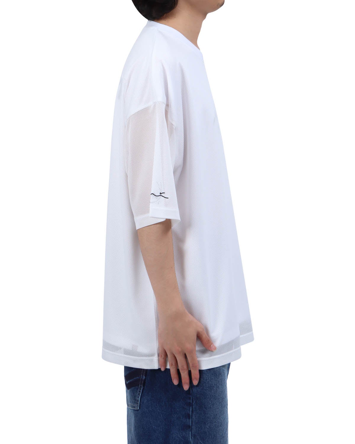 ホワイト：173cm63kg(Lサイズ着用)