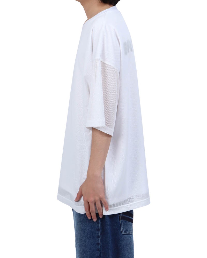 ホワイト：173cm63kg(Lサイズ着用)