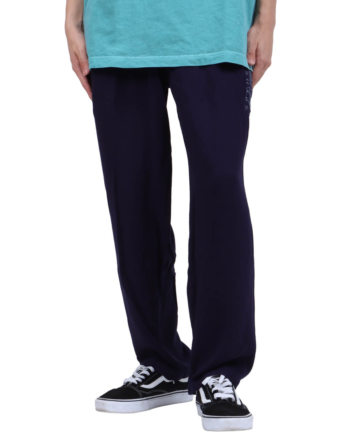ネイビー：173cm63kg(Mサイズ着用)