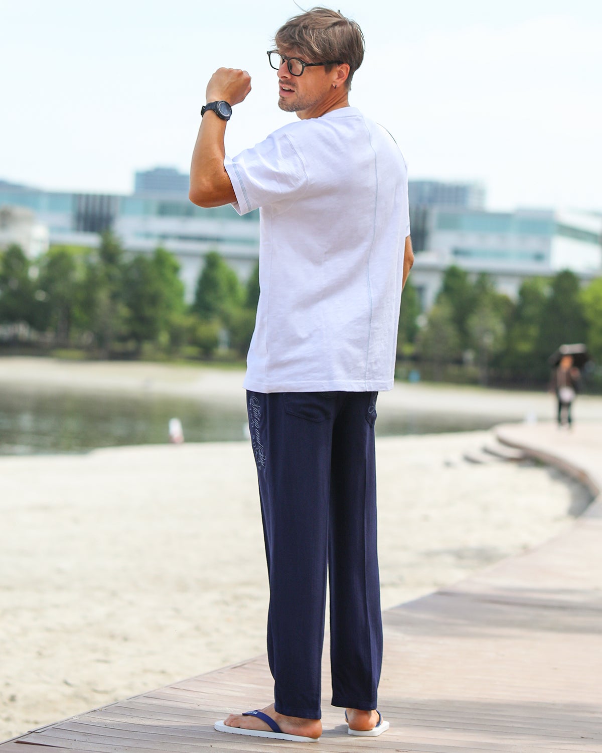 ネイビー：183cm/70kg(Lサイズ着用)