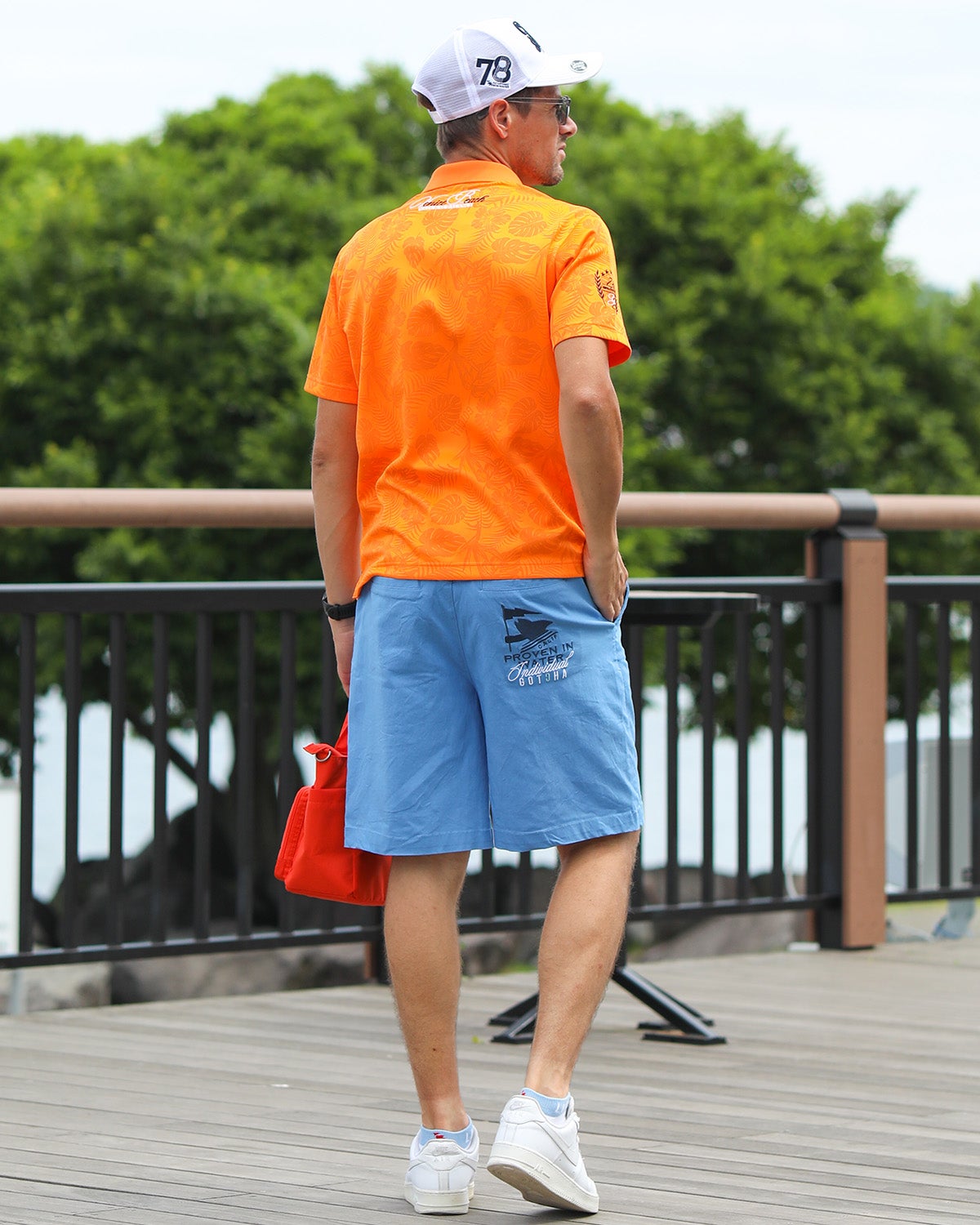 オレンジ：183cm/70kg(Lサイズ着用)