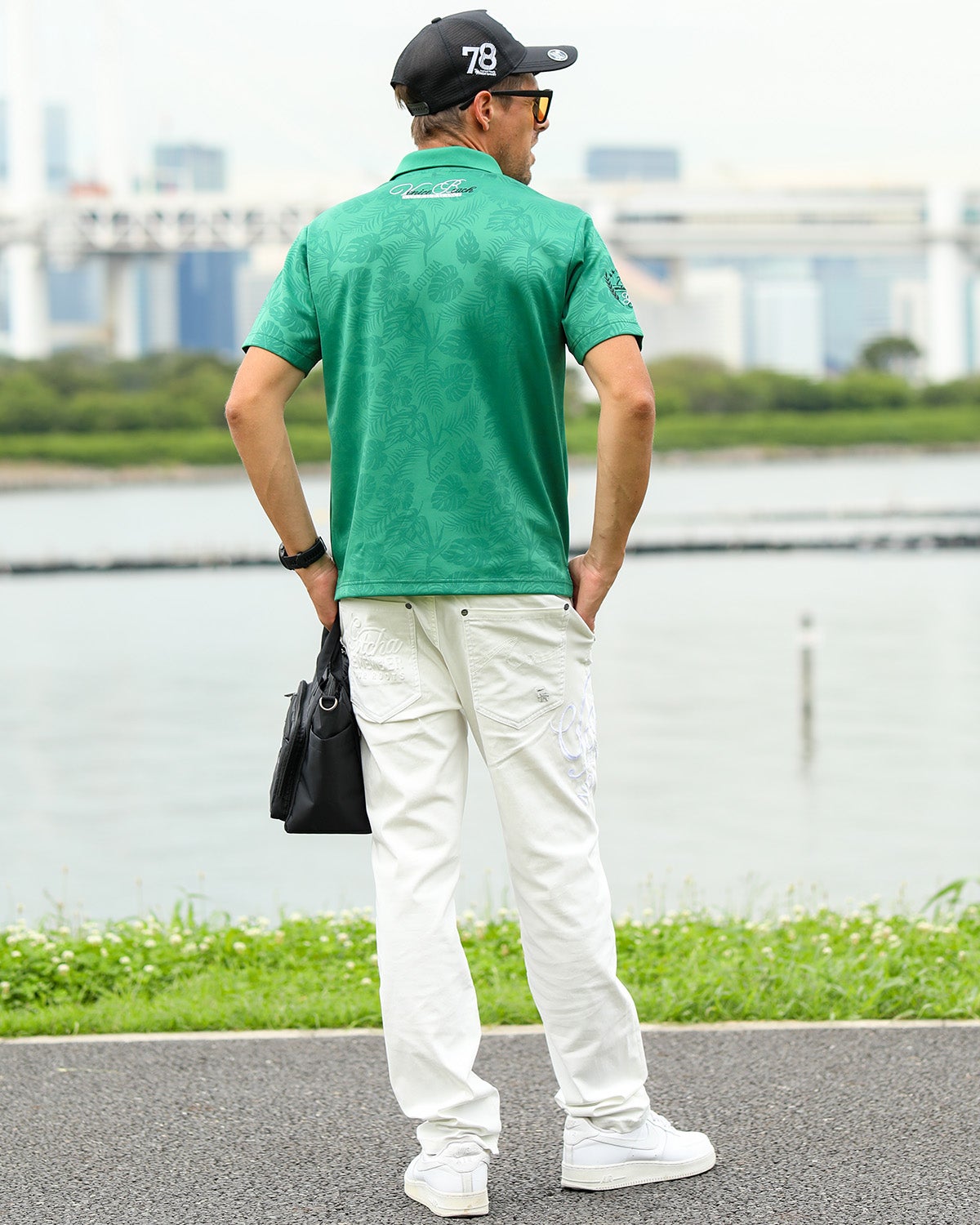 グリーン：183cm/70kg(Lサイズ着用)