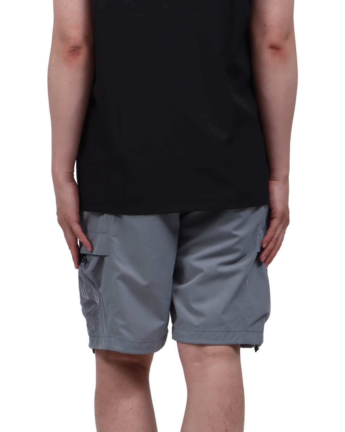 グレー：174cm62kg(Lサイズ着用)