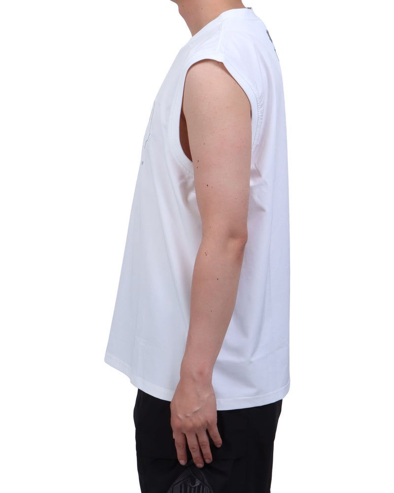 ホワイト：174cm62kg(Lサイズ着用)