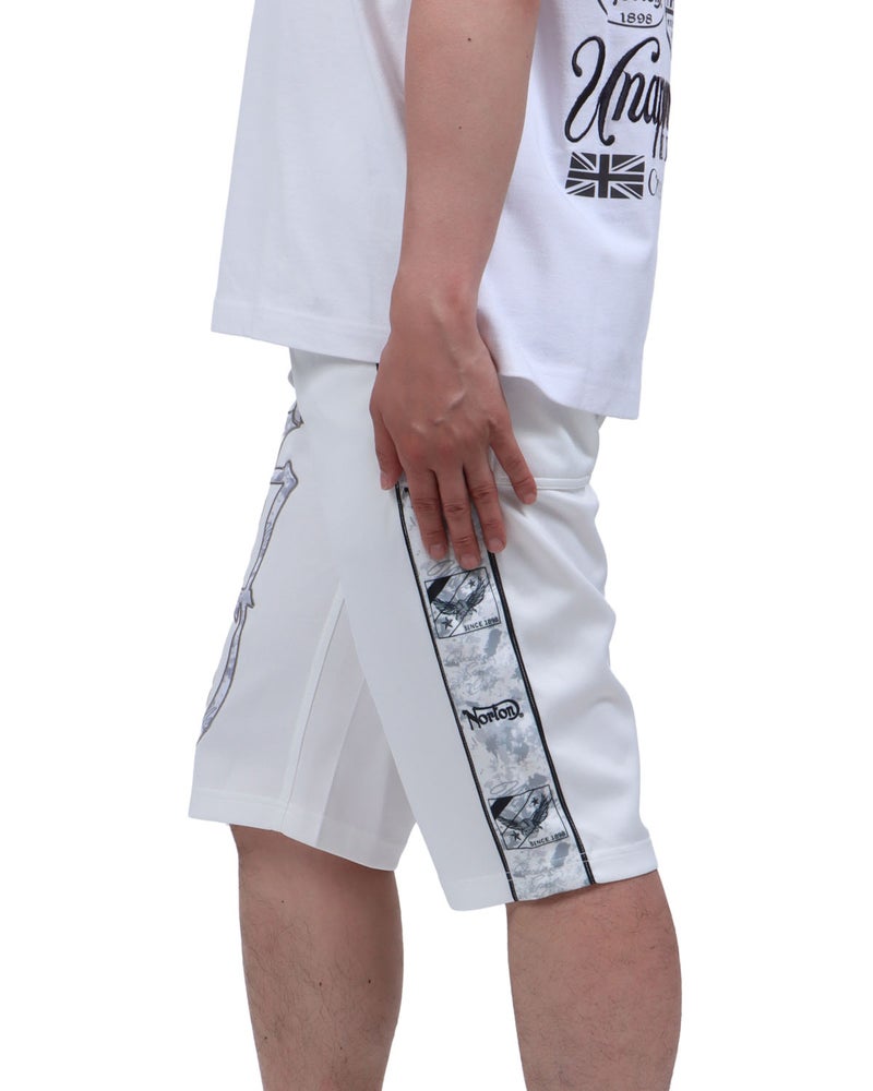 ホワイト：174cm62kg(Mサイズ着用)