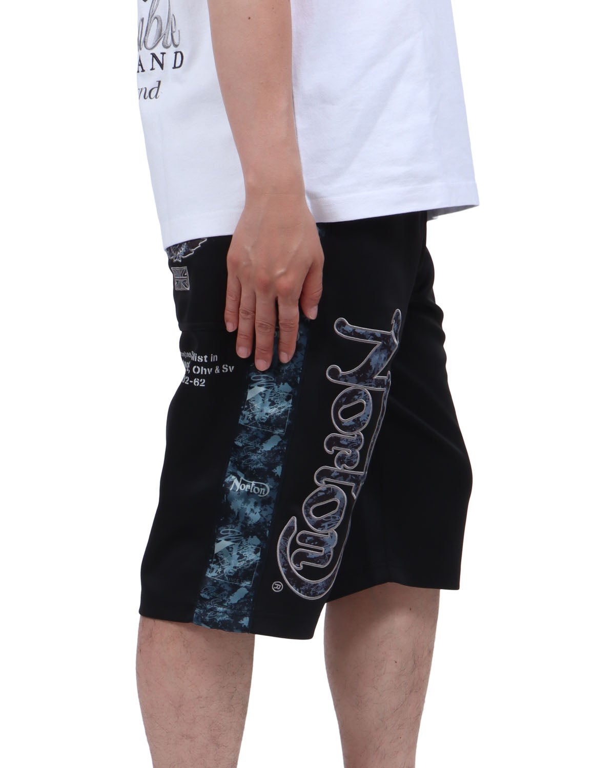ブラック：174cm62kg(Lサイズ着用)
