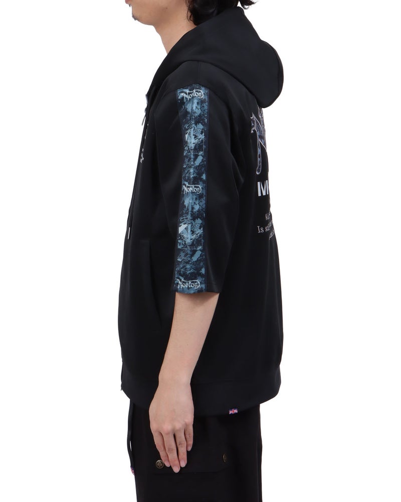 ブラック：173cm63kg(Lサイズ着用)