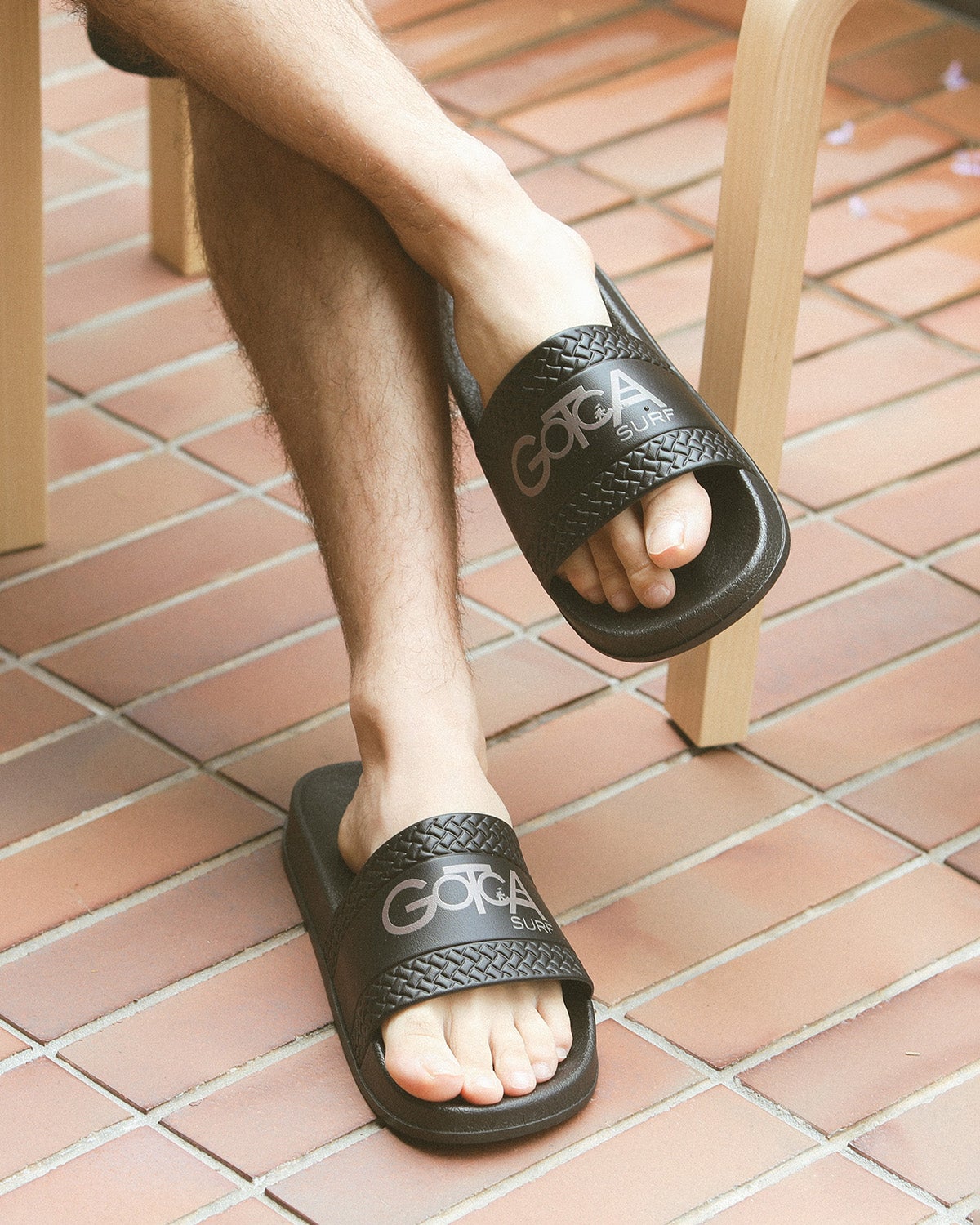 ブラック