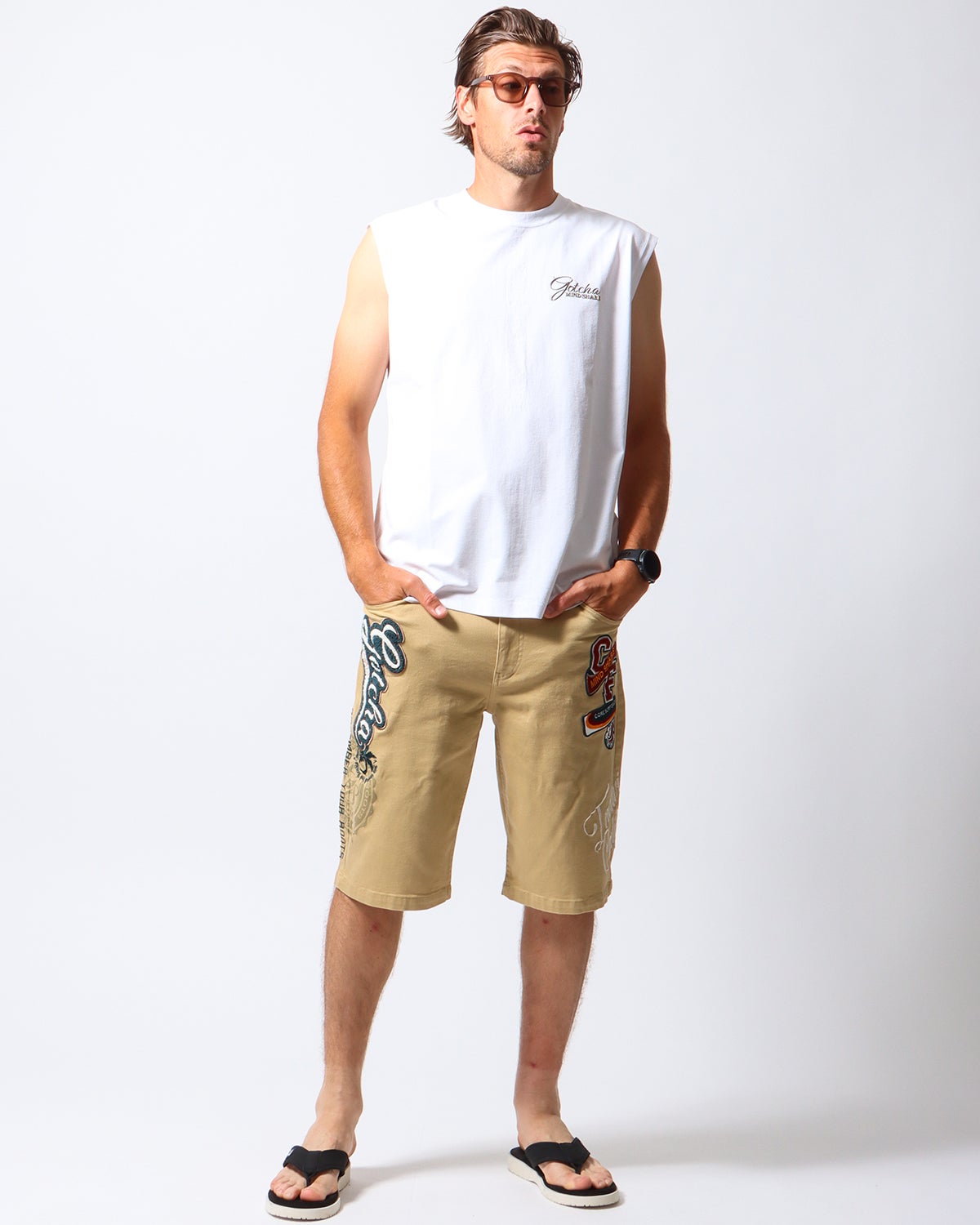 ベージュ：183cm/70kg(Lサイズ着用)