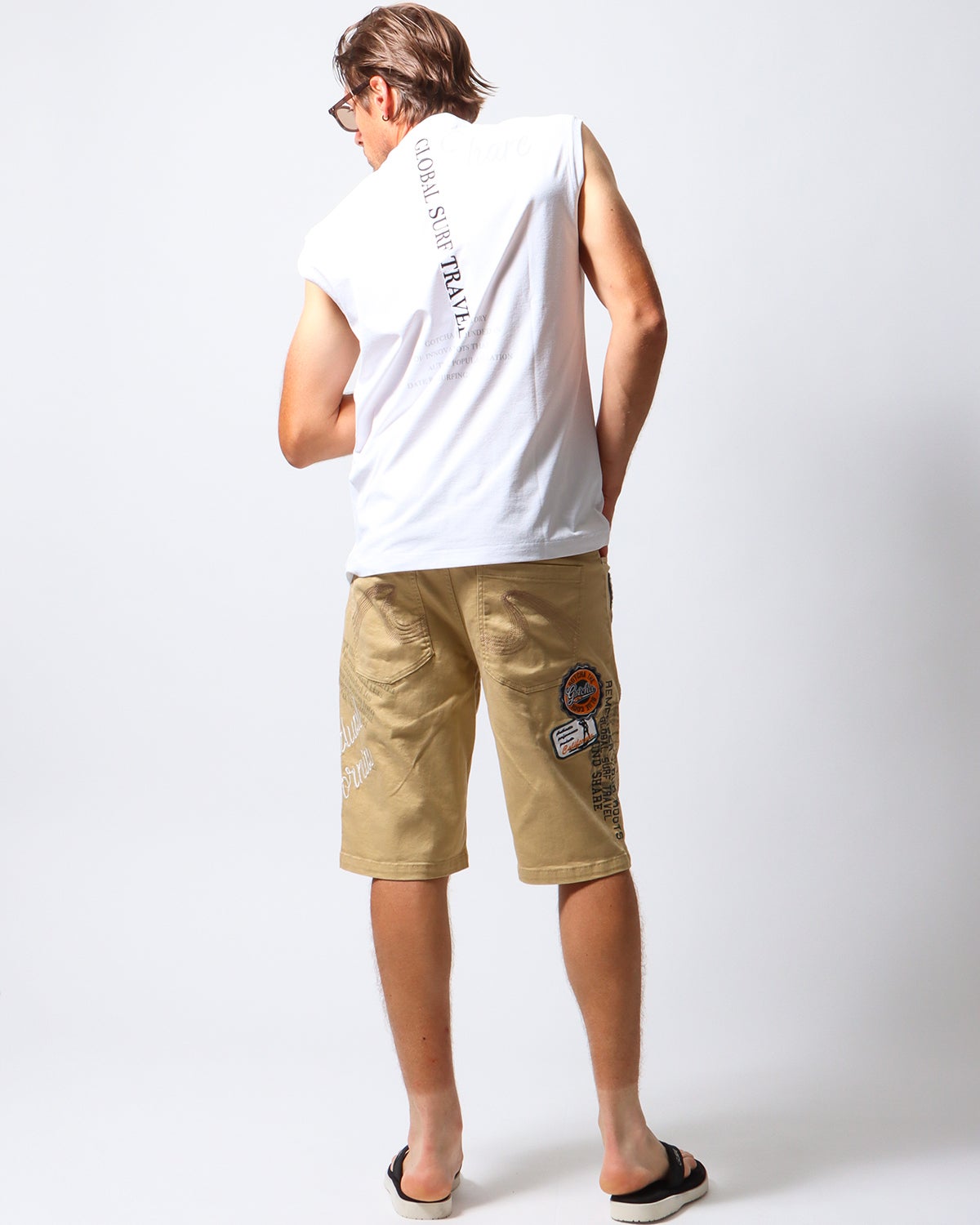 ベージュ：183cm/70kg(Lサイズ着用)
