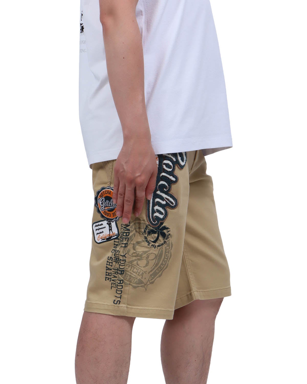 ベージュ：174cm62kg(Lサイズ着用)